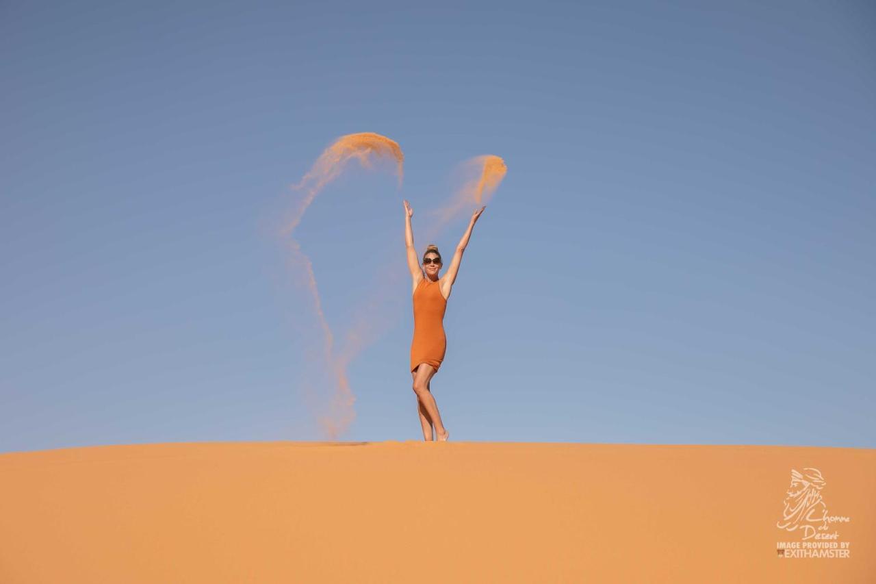 L'Homme Du Desert A Merzouga Exterior foto